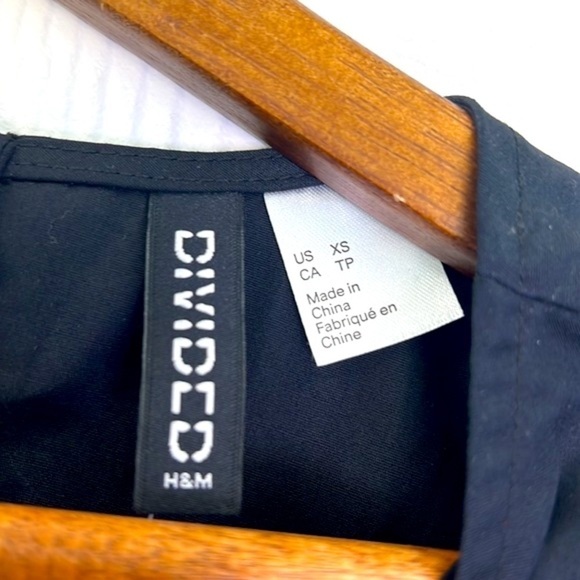 H&M - NWT Black Cotton Ruffle Open Tie Back Blouse Size XS - Picture 9 of 13